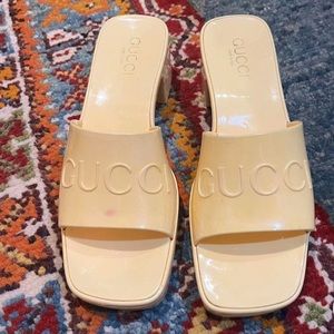 gucci rubber heeled sandals